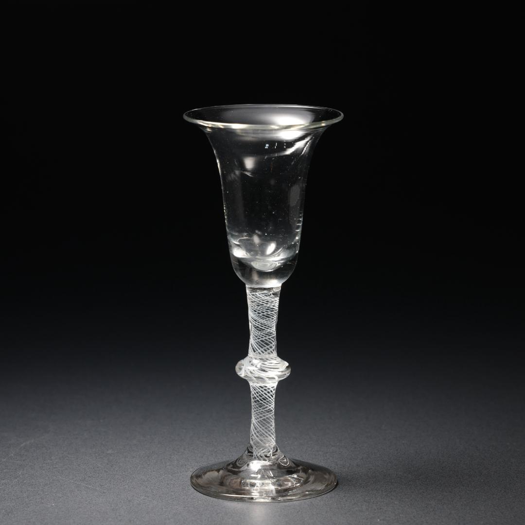 アンティークグラス　オペーク（乳白色）ツイストステム　ゴブレット　R1541ダI