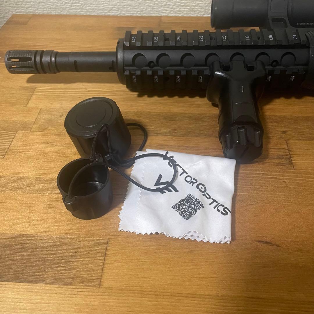 東京マルイ次世代M4 CQB-R セット　Vector Optics 付
