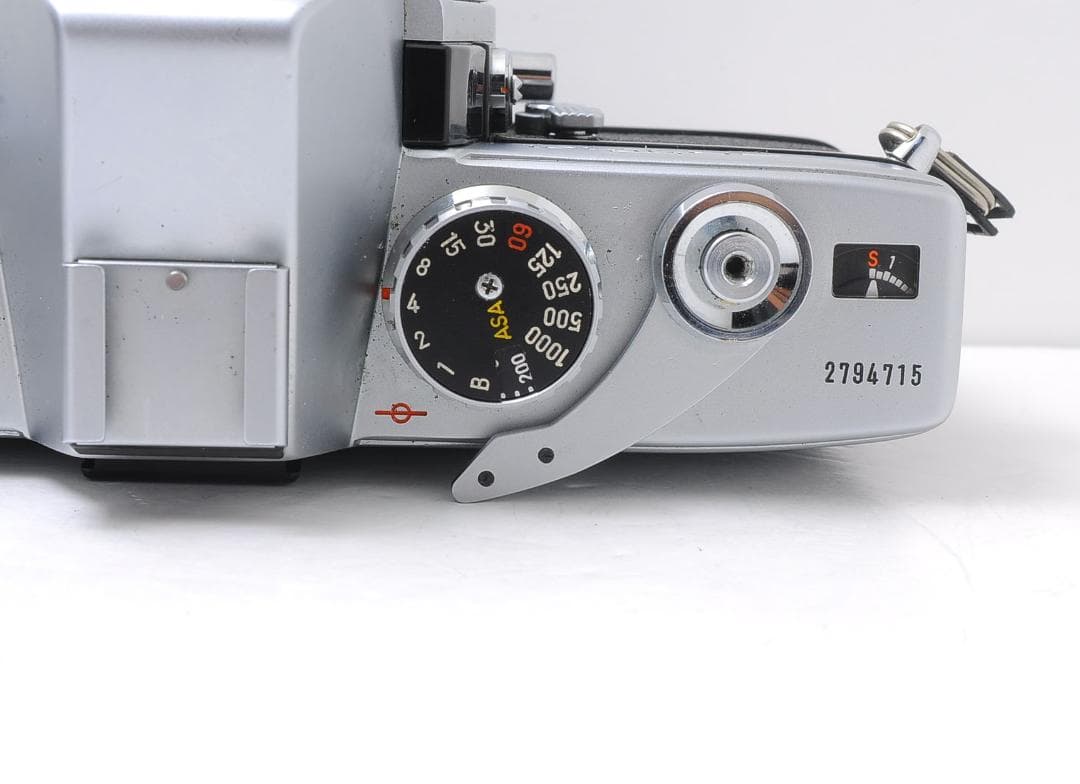 Minolta SRT101 + ROKKOR 50mm F1.7 動作良好