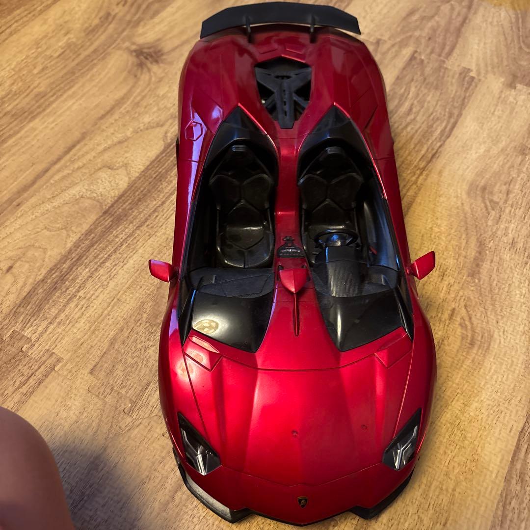 Lamborghini Aventador 1/18 レッド