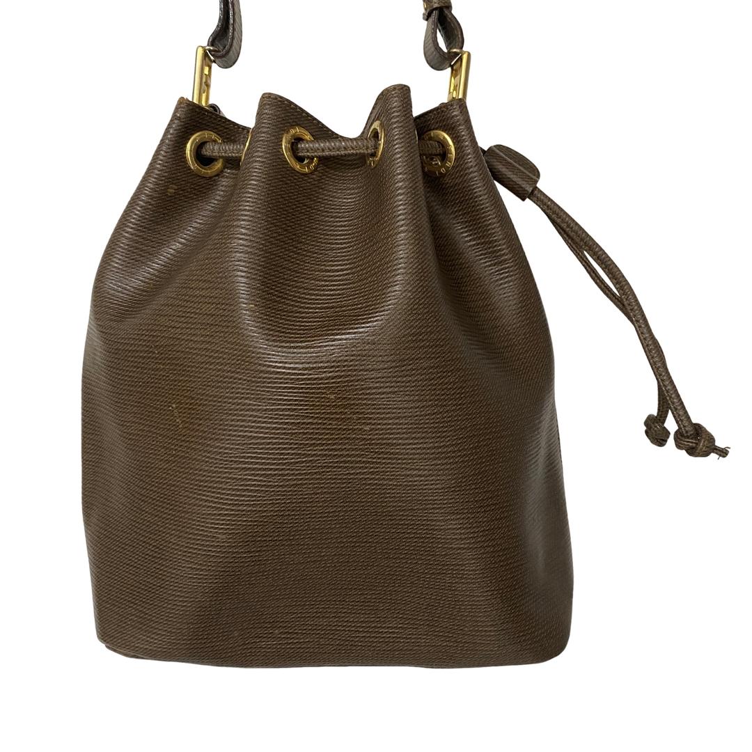 そまり　フェンディ　巾着型ショルダーバッグ　ヴィンテージ　レザー　ズッカ