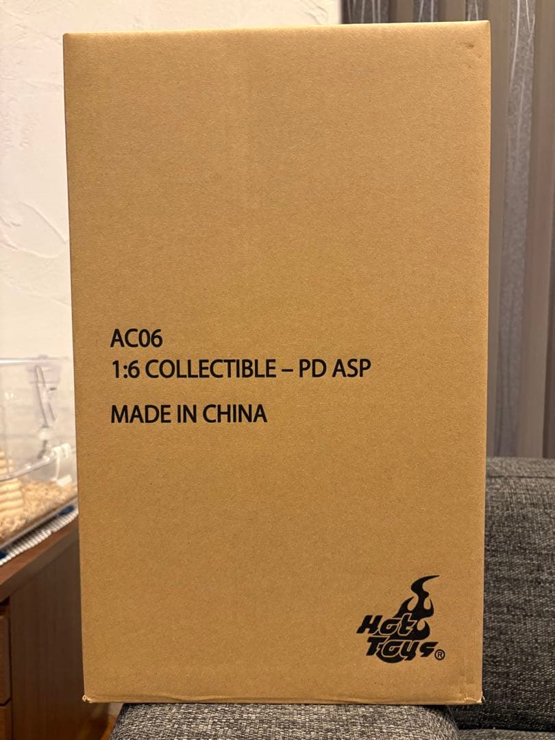 ホットトイズ　エイリアン vsプレデター　スケールフィギュア　赤鬼サムライ