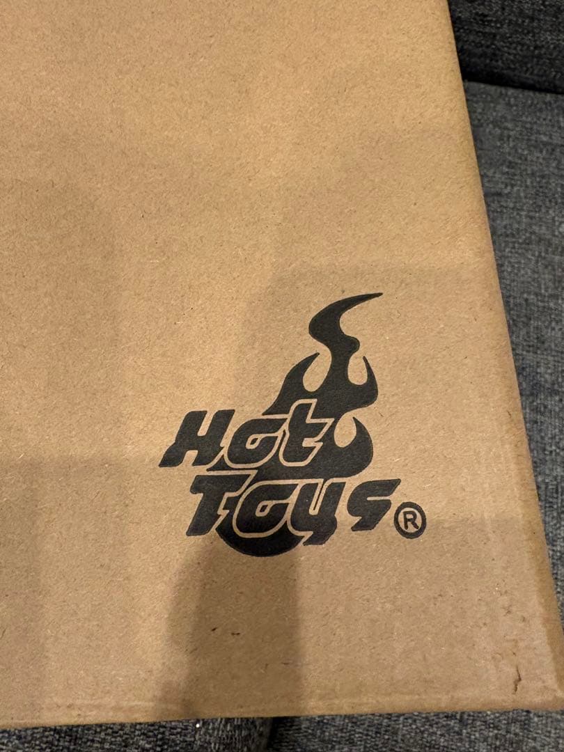 ホットトイズ　エイリアン vsプレデター　スケールフィギュア　赤鬼サムライ