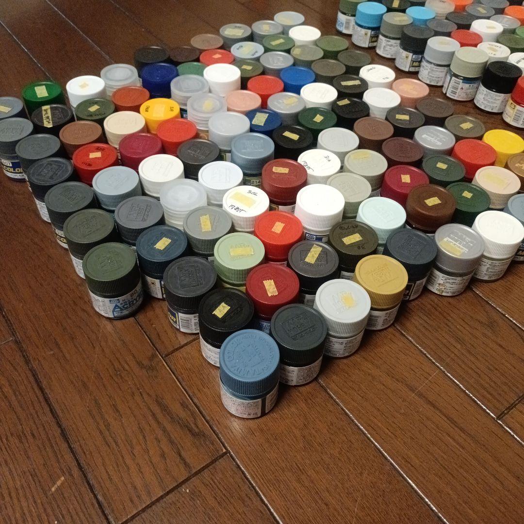 ミスターホビー　ミスターカラー　タミヤカラー　アクリル塗料　300個