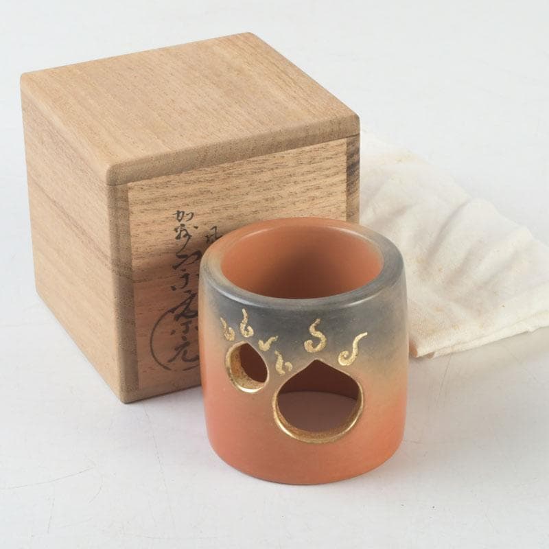 茶道具　雲華焼　風炉師　山崎宗元作　宝珠透かし蓋置　共布共箱　V　9667