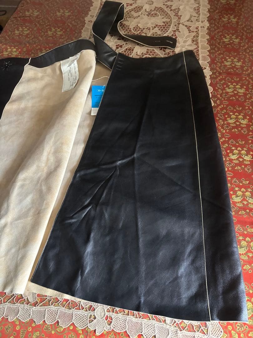 JIL SANDERジルサンダー、革の巻きスカート。新品未使用、最終価格です。