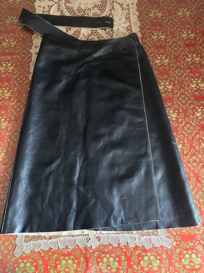 JIL SANDERジルサンダー、革の巻きスカート。新品未使用、最終価格です。
