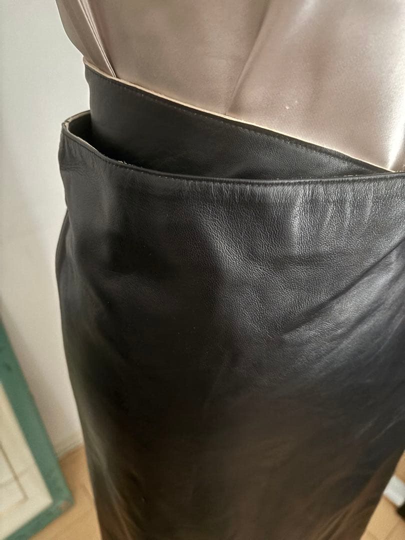 JIL SANDERジルサンダー、革の巻きスカート。新品未使用、最終価格です。