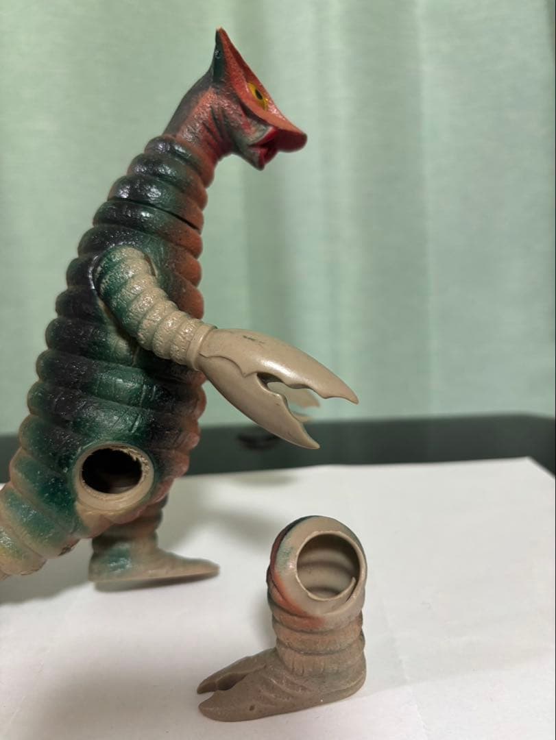 ウルトラ怪獣　ソフビ人形　サドラ