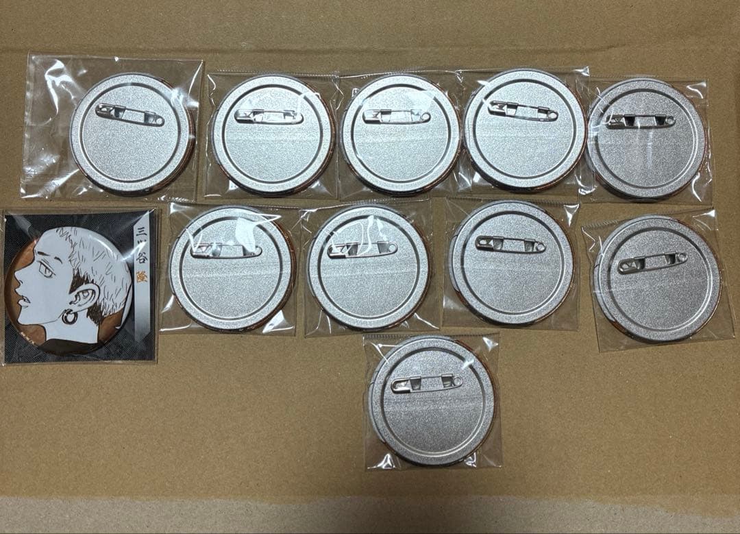 東京リベンジャーズ　東リベ　原画展　三ツ谷隆　缶バッジ　11点　セット　ホロ