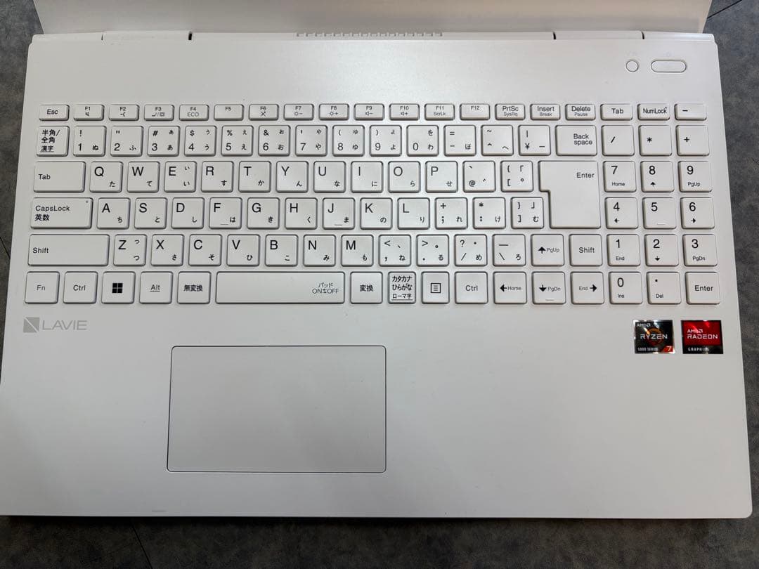 NEC LAVIE 15.6インチノートPC ホワイト　Windows11