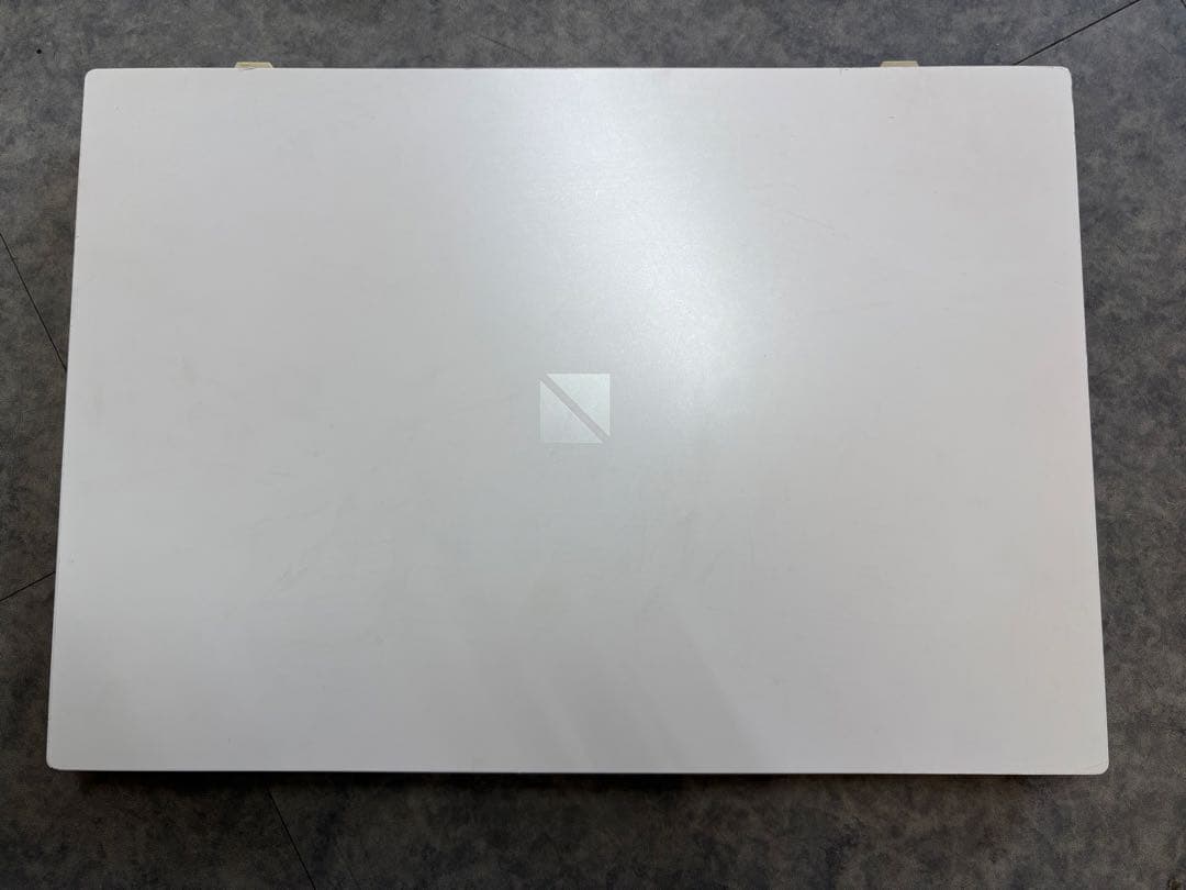 NEC LAVIE 15.6インチノートPC ホワイト　Windows11