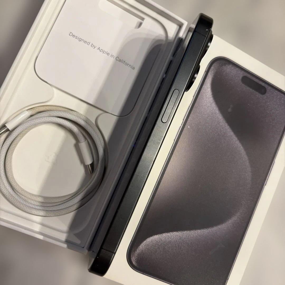 ✴︎美品✴︎ iPhone 15 Pro ブラックチタニウム 128GB