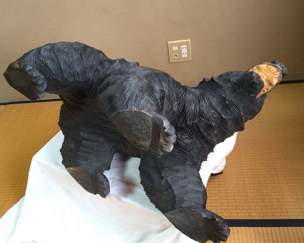 ひ*)様 【送料込み】特大 木彫り熊 熊の彫刻 木製 置物