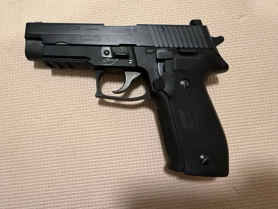 SIG SAUER P226 モデルガン　タナカ　未発火