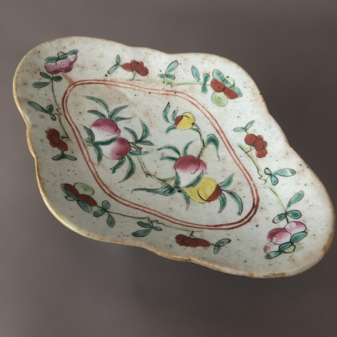 中国陶器　花柄彩色の食器 アンティーク皿