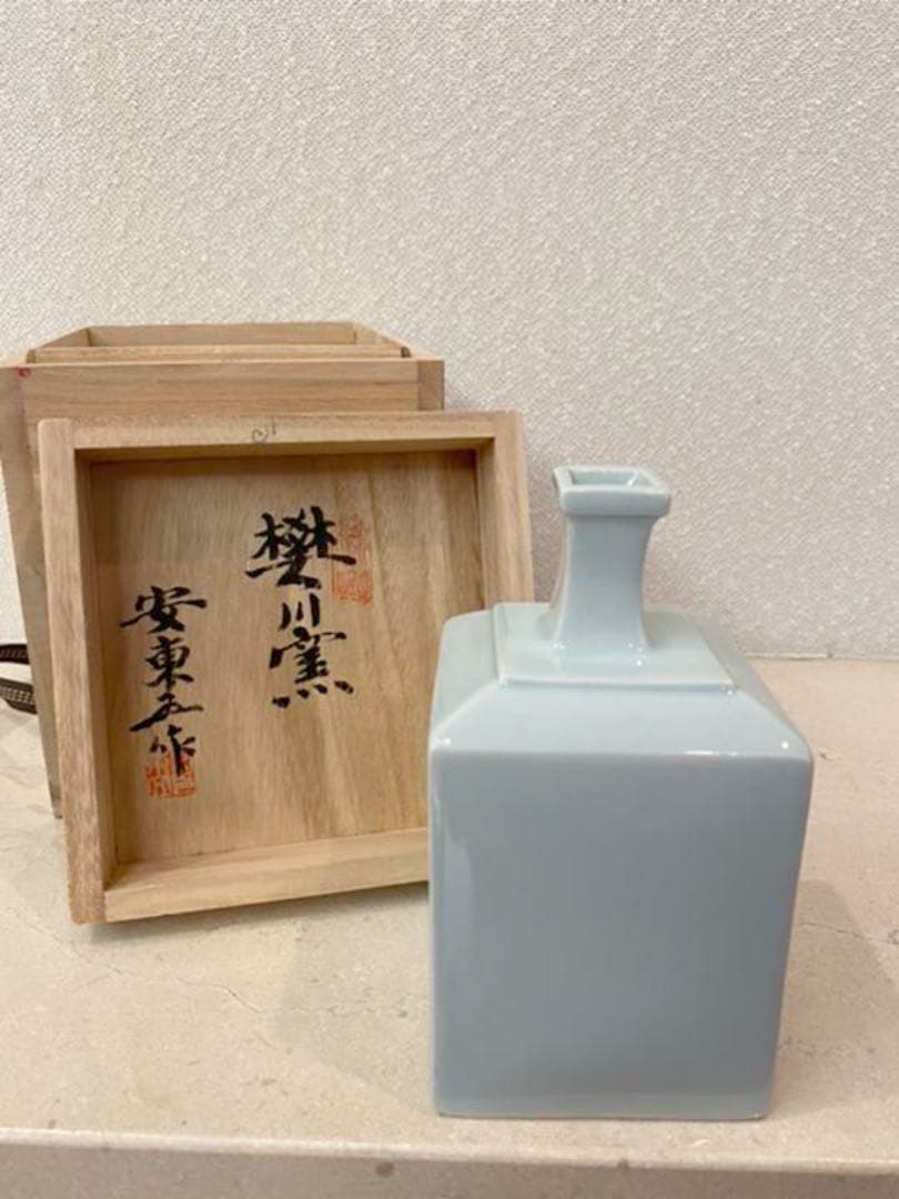 韓国人間文化財　安東五　作　壺　花瓶　共箱入り　美品です