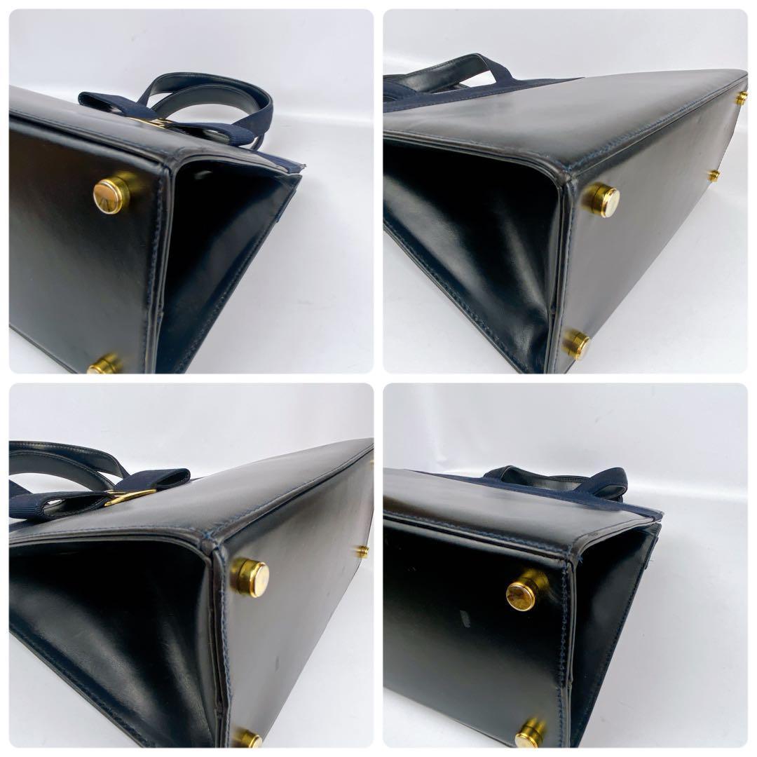 美品　フェラガモ　ヴァラリボン　フォーマルバッグ　ダークネイビー