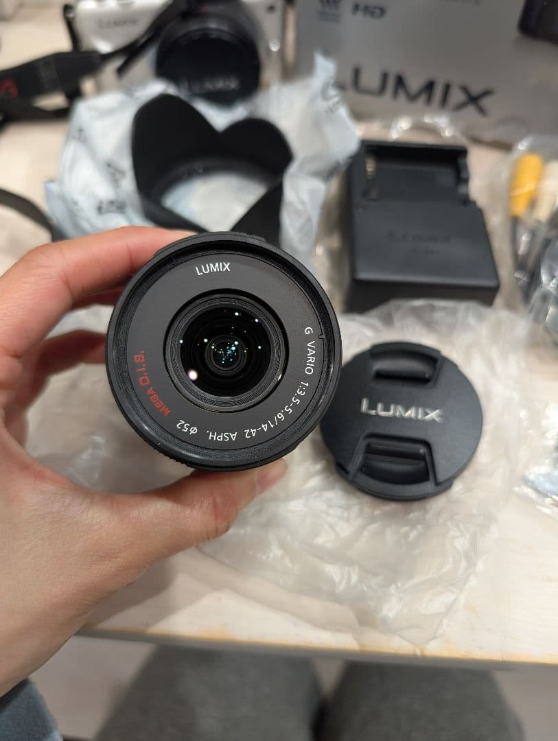 Panasonic GF3 ホワイト 14-42mmレンズ付き