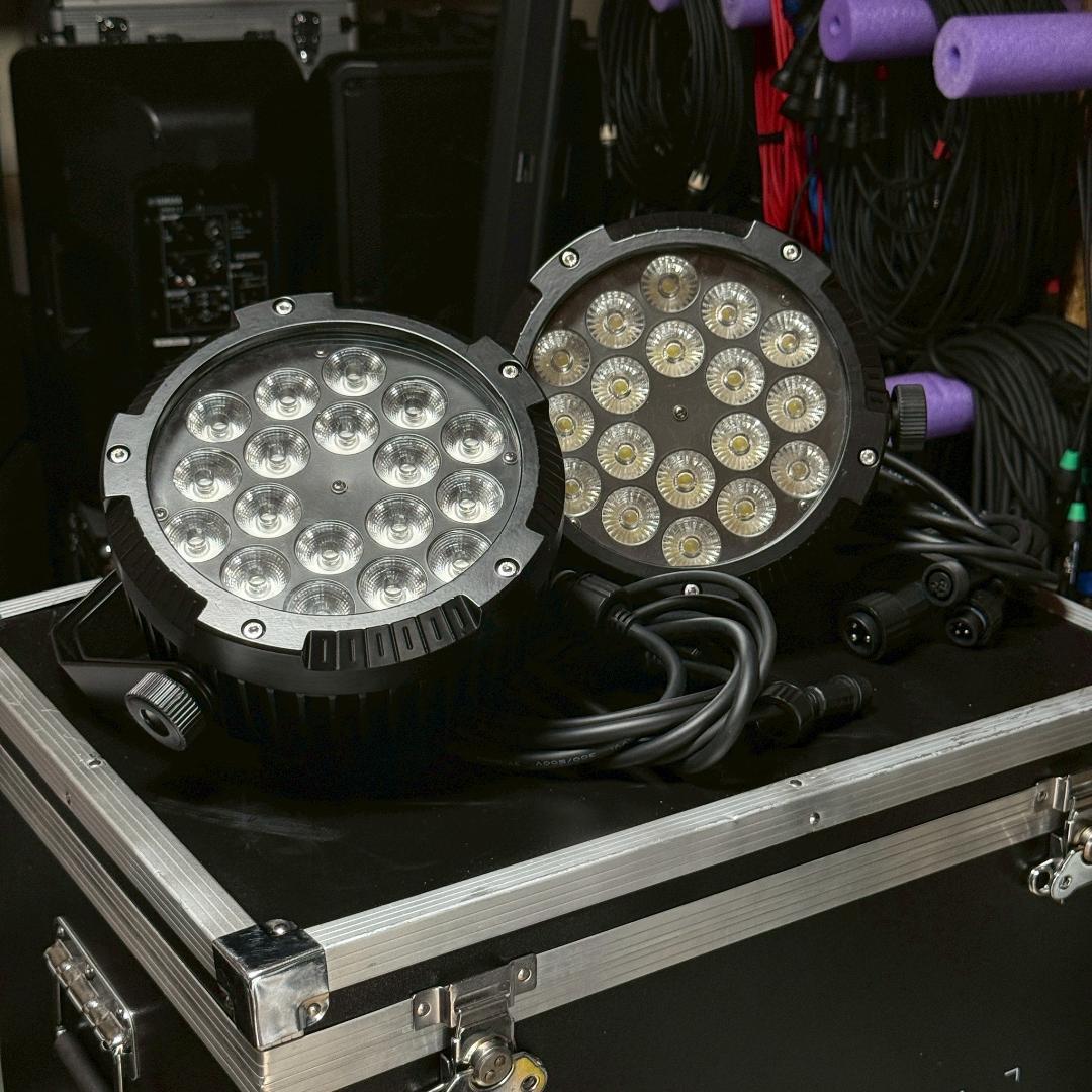 防水LEDパーライト 324w RGB+WA+UV 2台