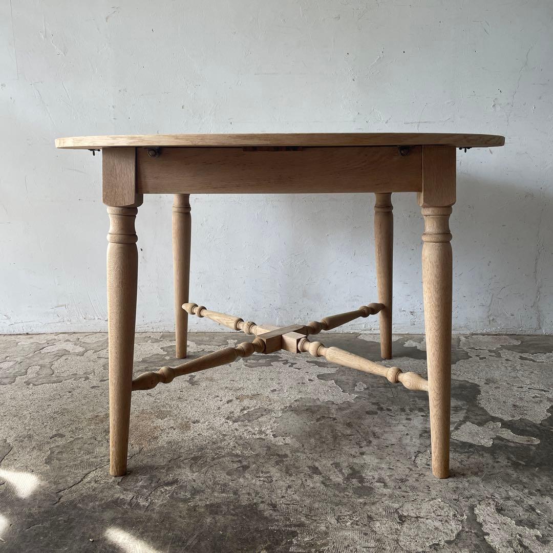 ビンテージ ラウンドエクステンションダイニングテーブル 剥離