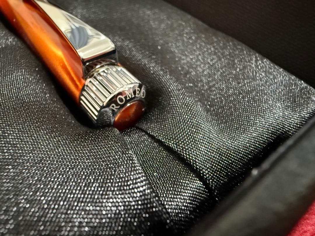 新品未使用 ROMEO ロメオ No.3 イタリアンアンバー 細軸　伊東屋