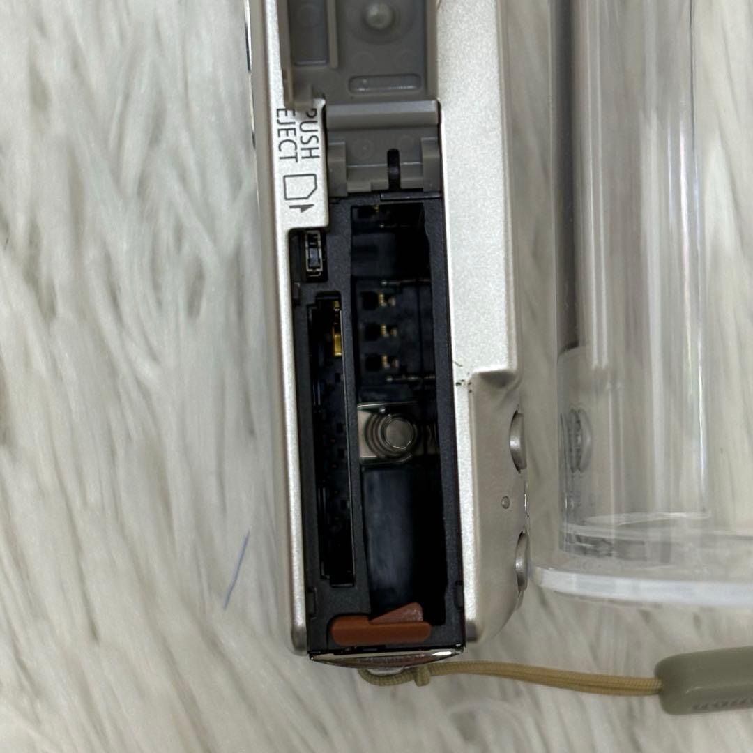 Canon カメラ　IXY 70 PC1193 充電器　箱 コンデジ　動作品