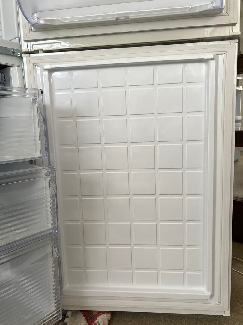 【送料込み】SHARP 冷蔵庫　SJ-PD28F-W 280L