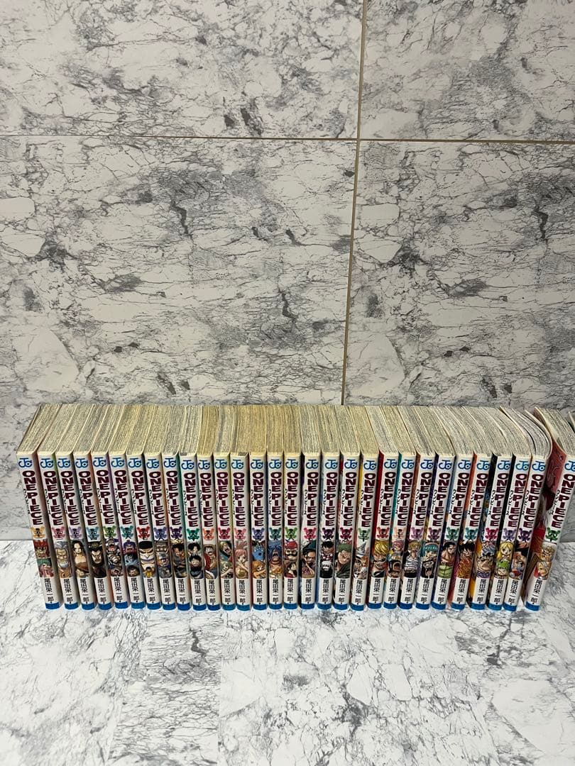 ワンピース　収納マルチボックス　受注限定販売品　激レア　宝箱 1巻-80巻セット