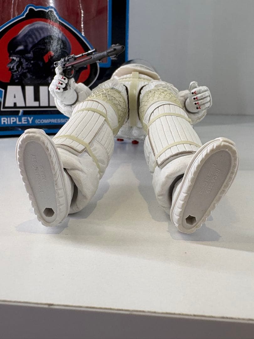 ネカ　エイリアン　リプリー　豆魚雷