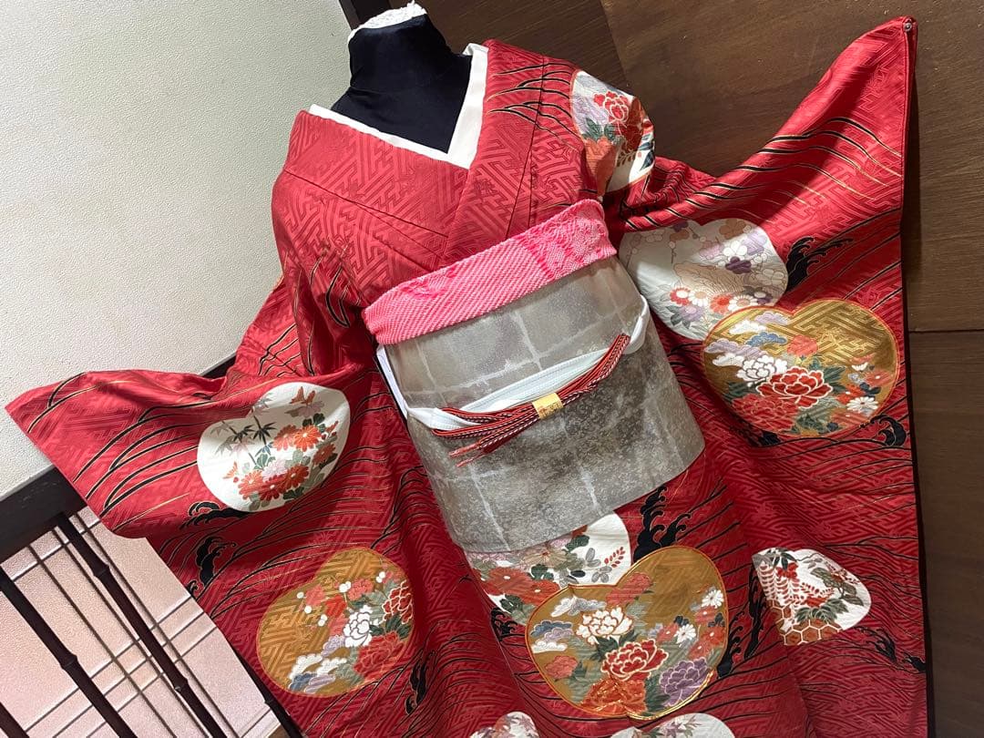 振袖 フルセット6点サイズM〜Ｌ駒刺繍　松竹梅立波花文　金彩　正絹