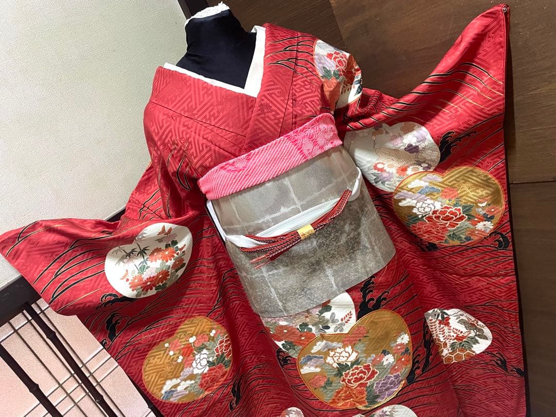 振袖 フルセット6点サイズM〜Ｌ駒刺繍　松竹梅立波花文　金彩　正絹