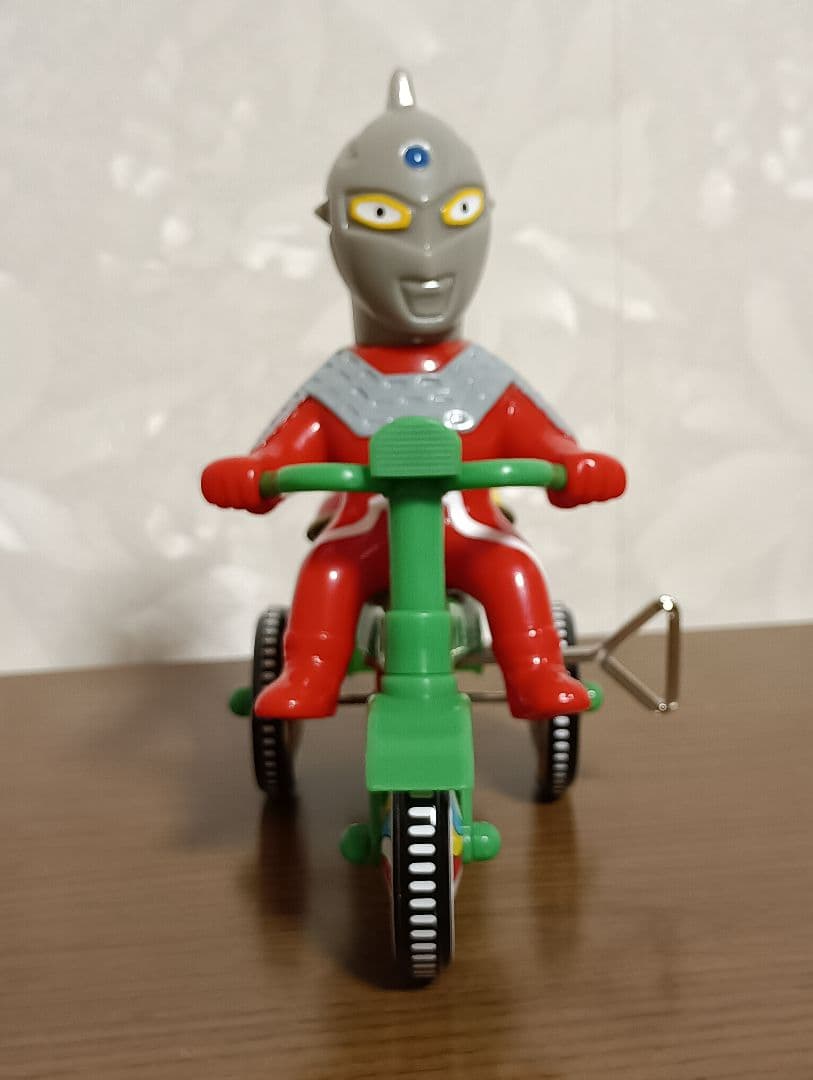 M1号　ウルトラセブン　ゼンマイ三輪車