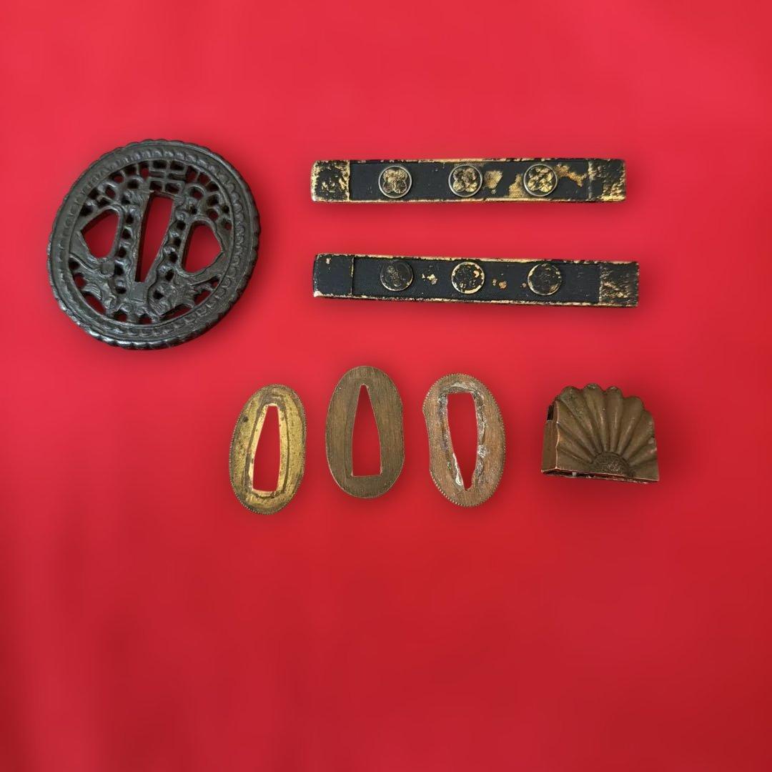 時代 古道具　鉄地 丸形 武具 刀装具