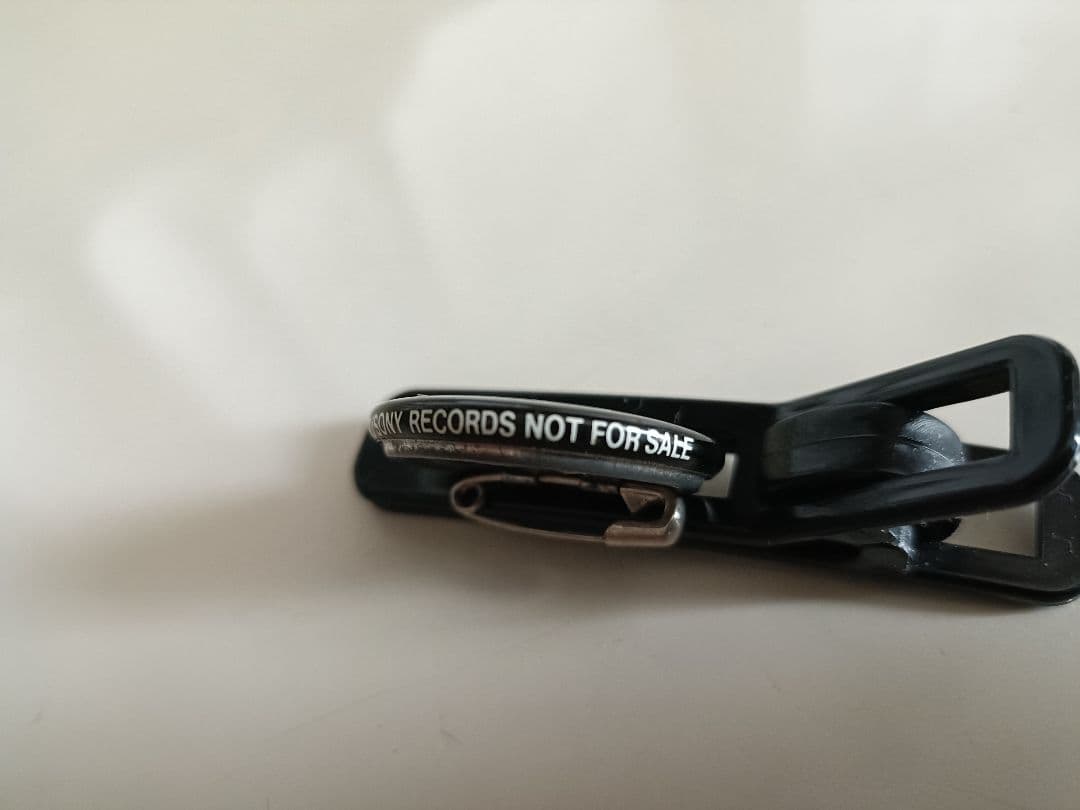 激レア 90年 TMN RYTHEM RED 非売品 缶バッチ