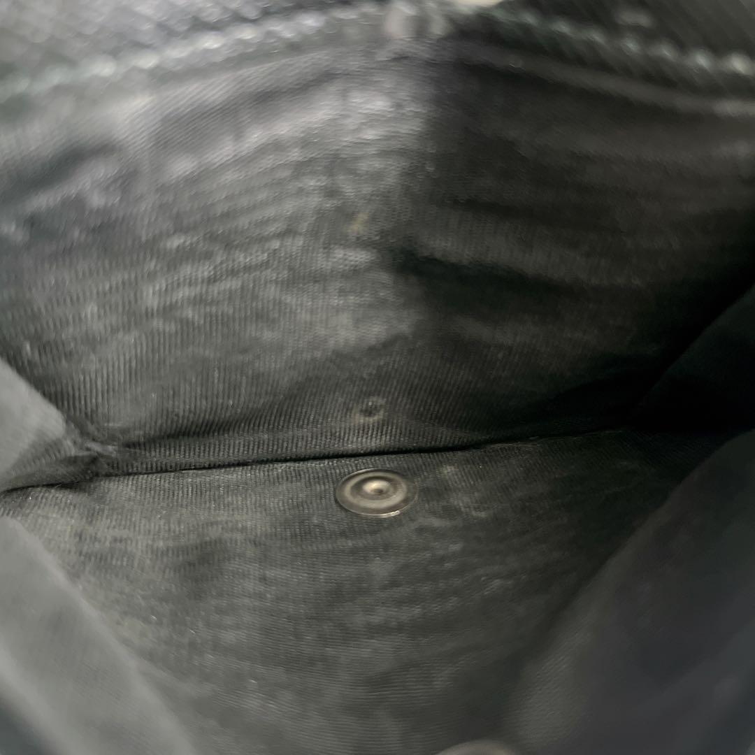 もち様　プラダ　三つ折り財布　コンパクトウォレット　三角ロゴ　サフィアーノレザー