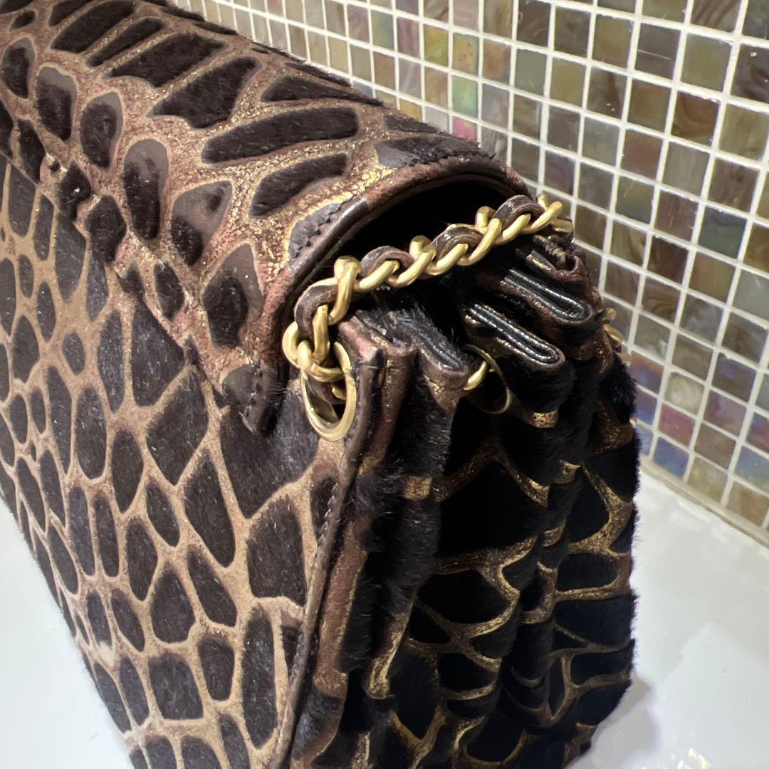 CHANELシャネル　ゴールドと黒のヒョウ柄　ショルダーバッグ　希少