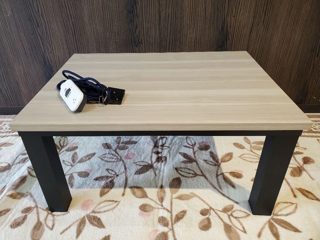 リビングこたつ　2022年製　80cm x 60cm x 39cm