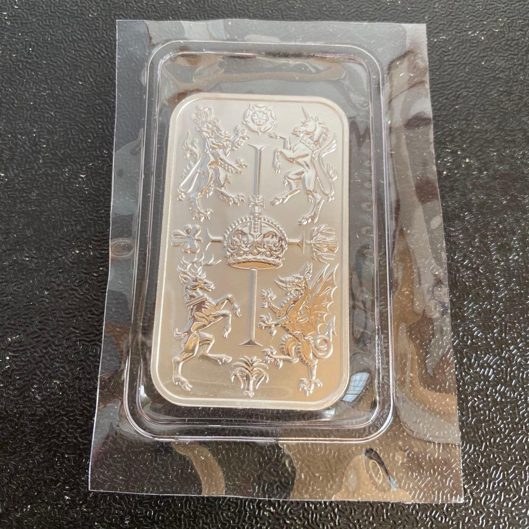 銀貨　99.9% 純銀　限定　シルバーバー　戴冠式　王冠　ブリタニア　イギリス
