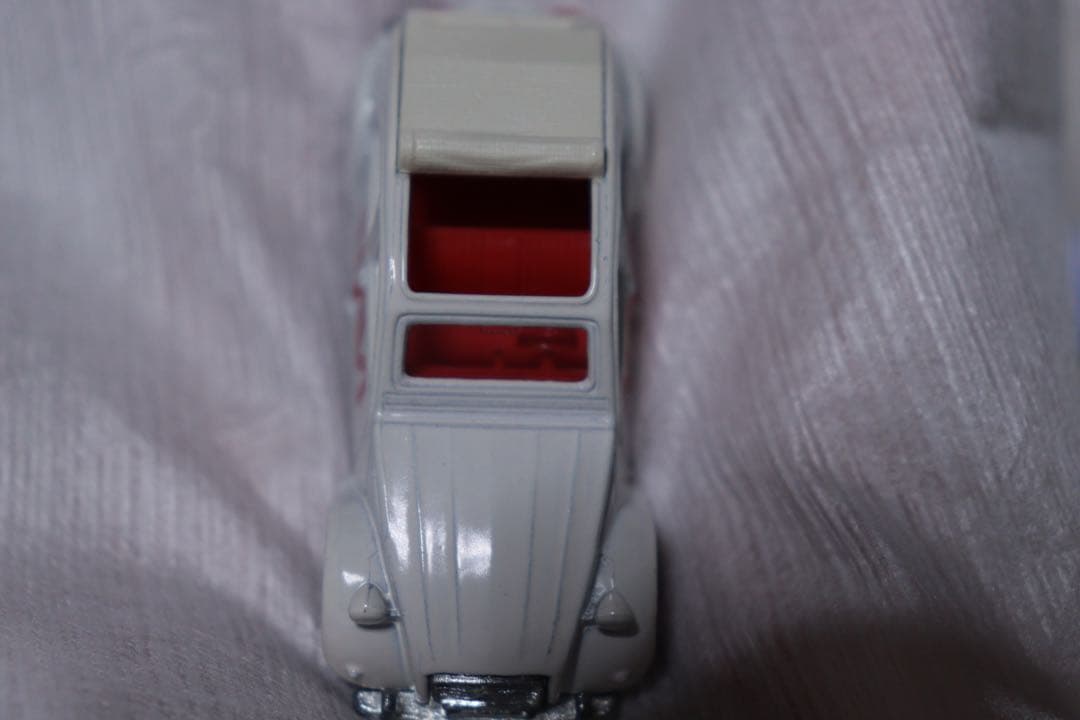 日本製　トミカ　外国車シリーズ　シトロエン　2CV NAVI F39