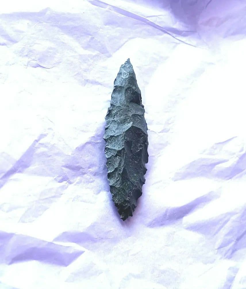 原始人 アイヌ 仕様 尖頭器 b 石器 模写　サヌカイト ポイント 槍