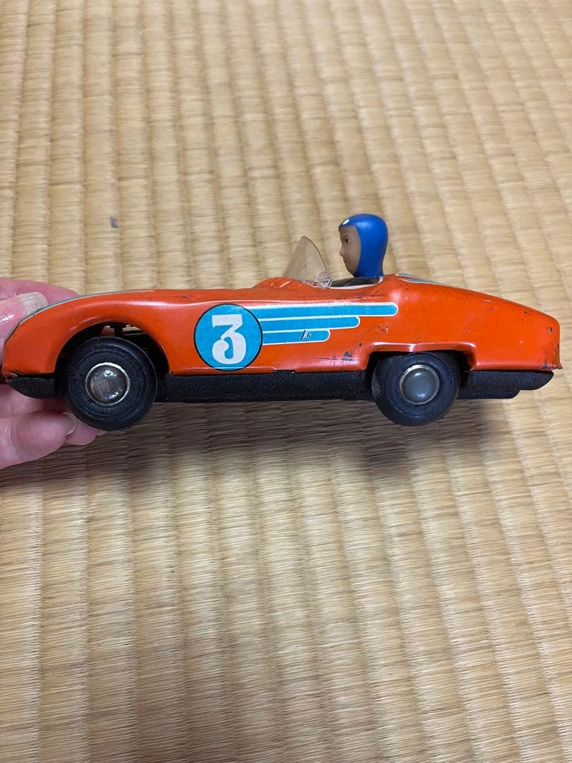 ブリキのおもちゃ