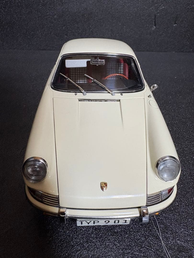 CMC 1/18 ポルシェ 901(911) 1964 アイボリー