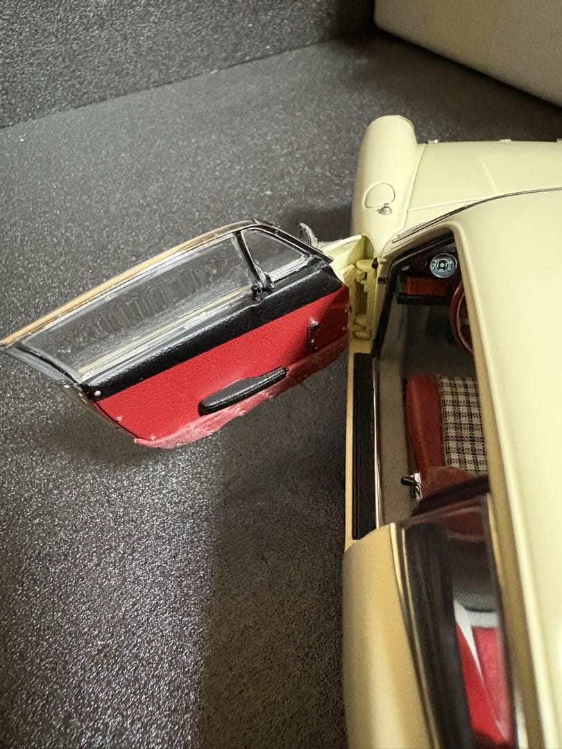 CMC 1/18 ポルシェ 901(911) 1964 アイボリー