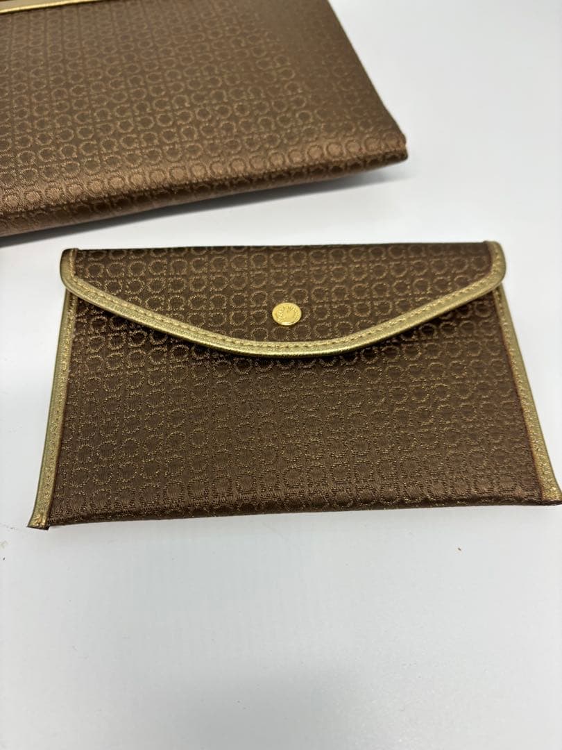 【極美品】フェラガモ ガンチーニ パーティバッグ ミニハンドバッグ