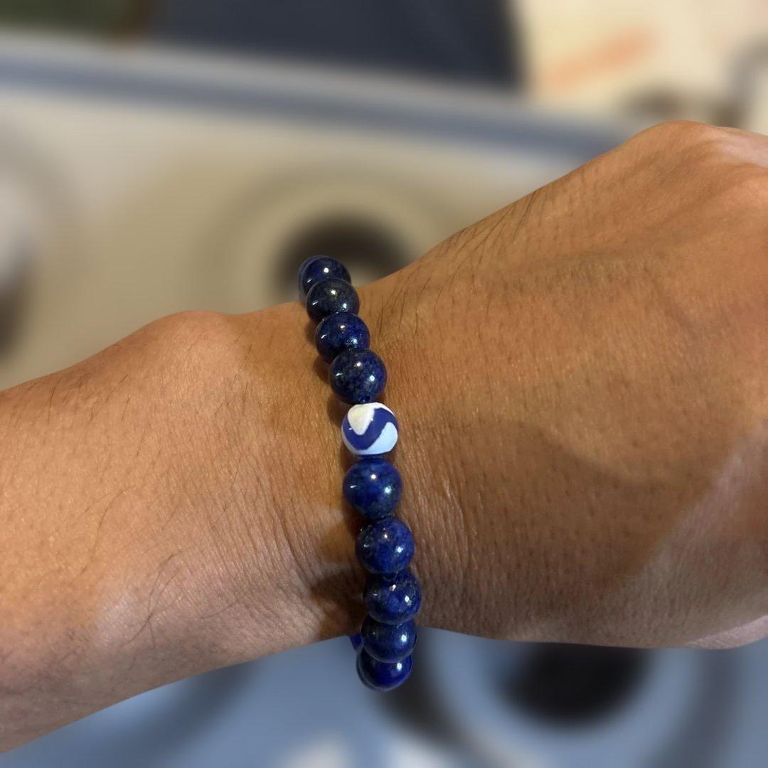 これは！第2チャクラにズンときます！青玉髄天珠！双観世音天珠、ラピスラズリ！虎牙