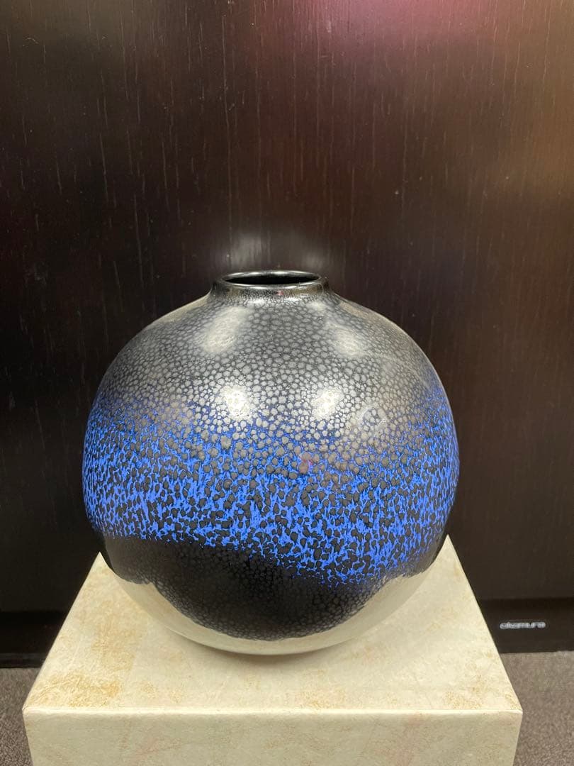 九谷焼 球形花瓶 黒と青