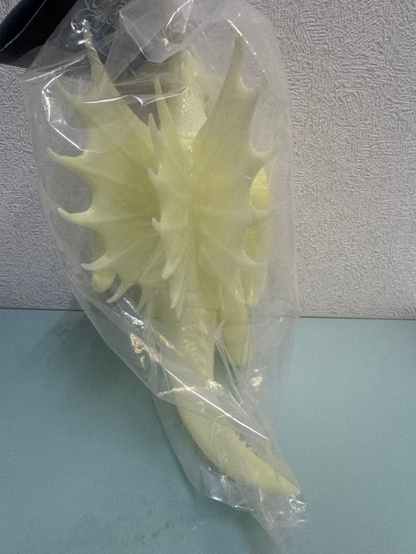 ギガブレイン　ガイガン２代目　蓄光　未塗装　新品　スーフェス　東宝　特撮　ゴジラ