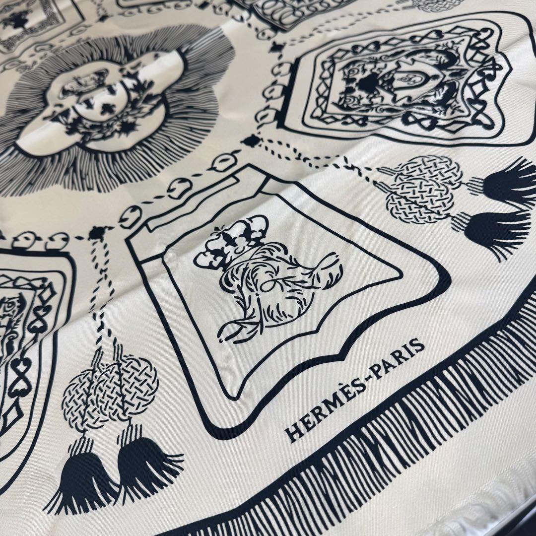 【完全新品未使用】HERMES スカーフ