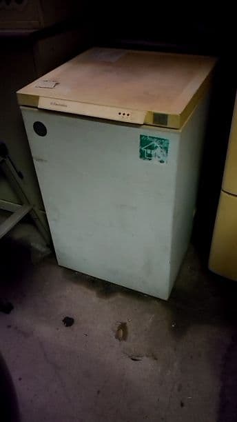 102L冷蔵庫売ります